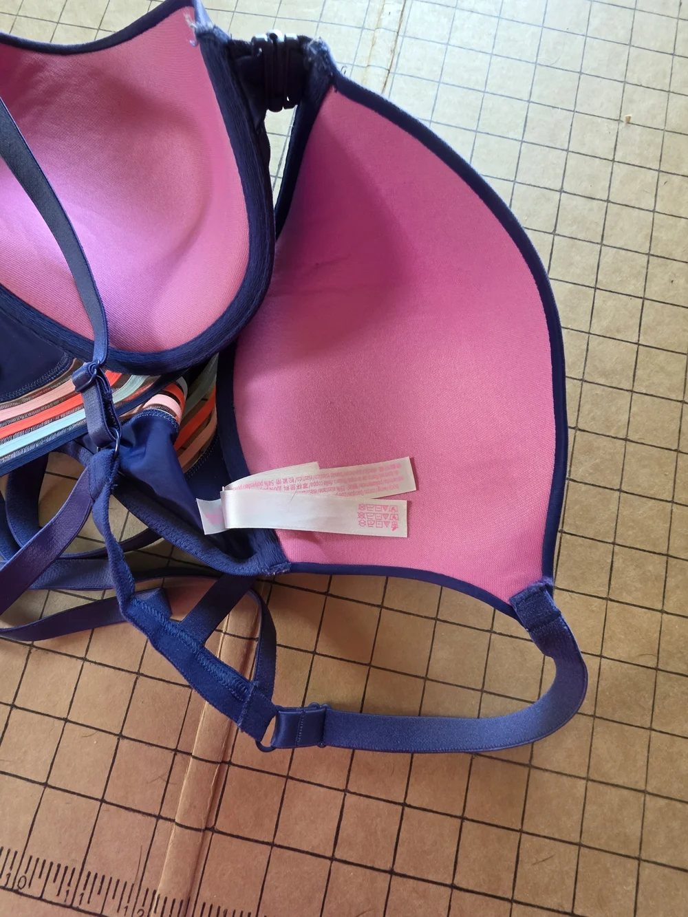 PINK Victoria’s Secret Strappy Sports Bra 36C Blue Multicolor